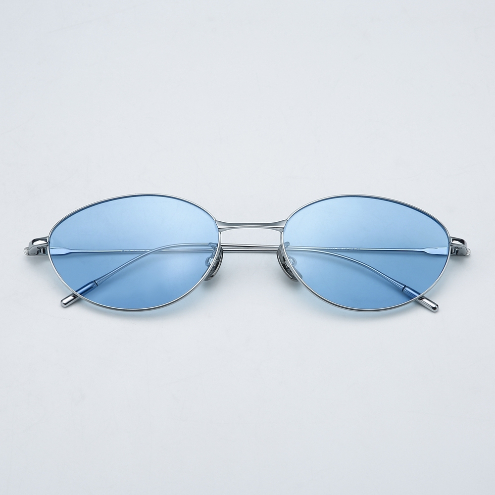 Cutom Beta Titanium Eyewear Manufacturer China Women's Petite Thin Oval Shades for Ladies Trendy Polarized Sunglasses Wholesale Online