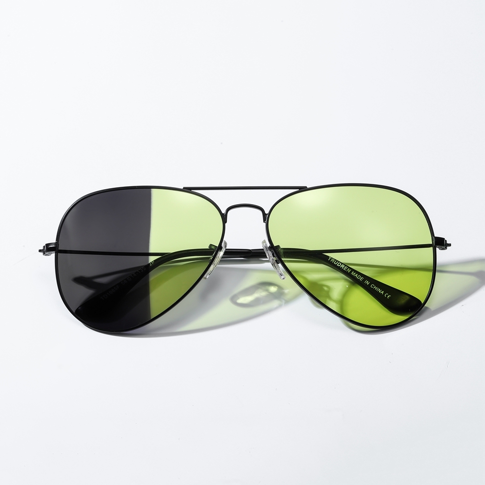 Ready Made Unisex Aviator Metal Photochromic Driving Sunglasses for Day and Night Vision Glasses with UV Color Changing Lenses Wholesale