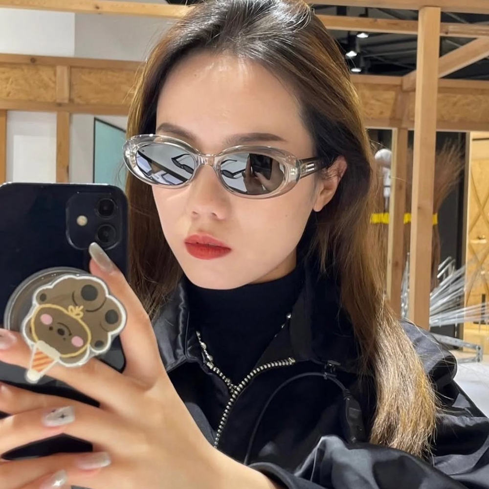 Wholesale Ladies Thick Oval Sunglasses with Metal Accents High-Fashion Y2k Shades for Women Premium Acetate Designer Eyewear Manufacturer China