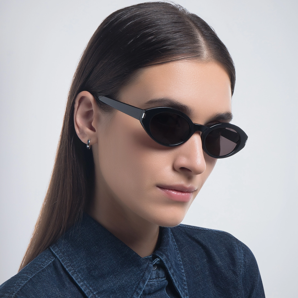 Custom Luxury Designer Shades for Women's Slanted Almond Oval Sunglasses with Metal Accents High Quality White Label Eyewear Manufacturer China