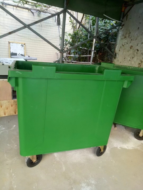 Environmental protection and hygiene waste trash can (东莞市超白化工贸易有限公司)