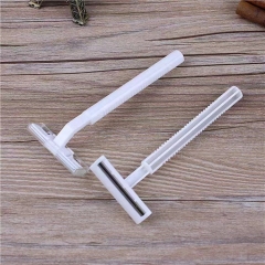 one-time shaving knife (东莞市超白化工贸易有限公司)