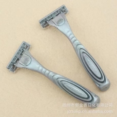 one-time shaving knife (东莞市超白化工贸易有限公司)