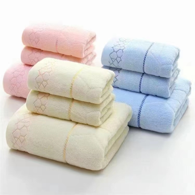 High-end cotton thickened and increasing color towel bath towel(东莞市超白化工贸易有限公司)