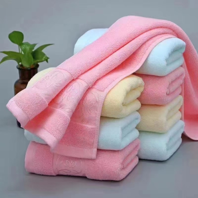 High-end cotton thickened and increasing color towel bath towel(东莞市超白化工贸易有限公司)