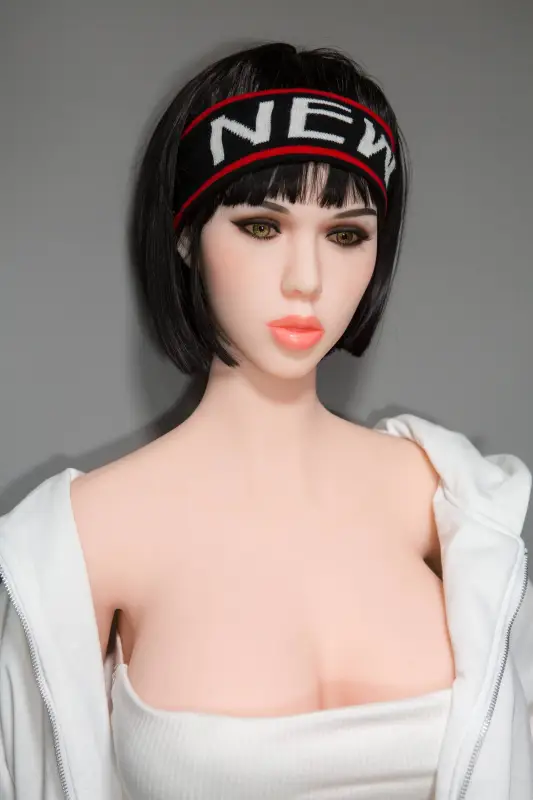 Luxurious Silicone Love Doll - 169cm with Realistic Skin Texture（Silicone head + silicone body）