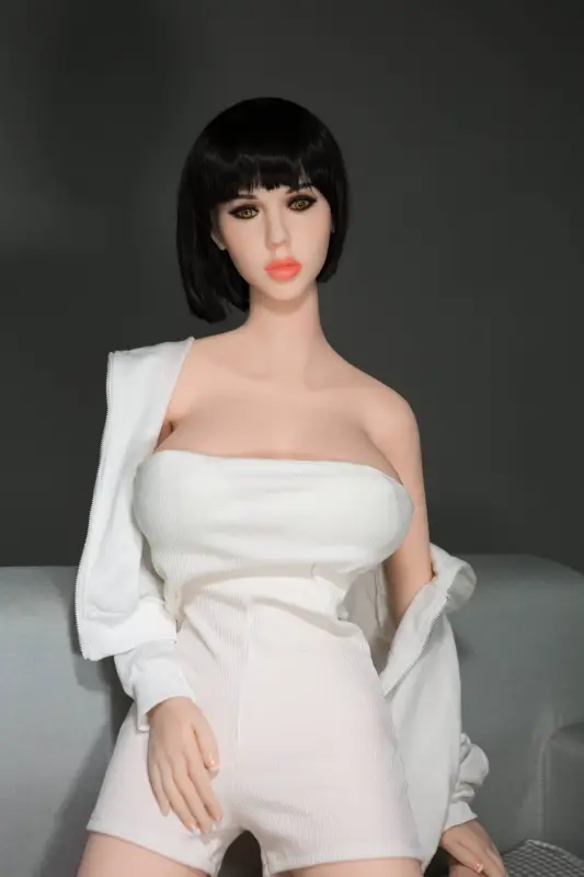 Luxurious Silicone Love Doll - 169cm with Realistic Skin Texture