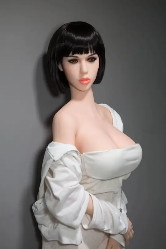 Luxurious Silicone Love Doll - 169cm with Realistic Skin Texture（Silicone head + silicone body）