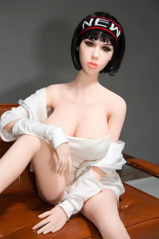 Luxurious Silicone Love Doll - 169cm with Realistic Skin Texture（Silicone head + silicone body）