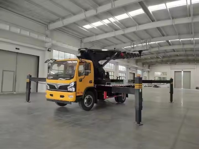 Truck Mounted Aerial Work Platform 36m Aerial Work Truck Hydraulic Boom ...
