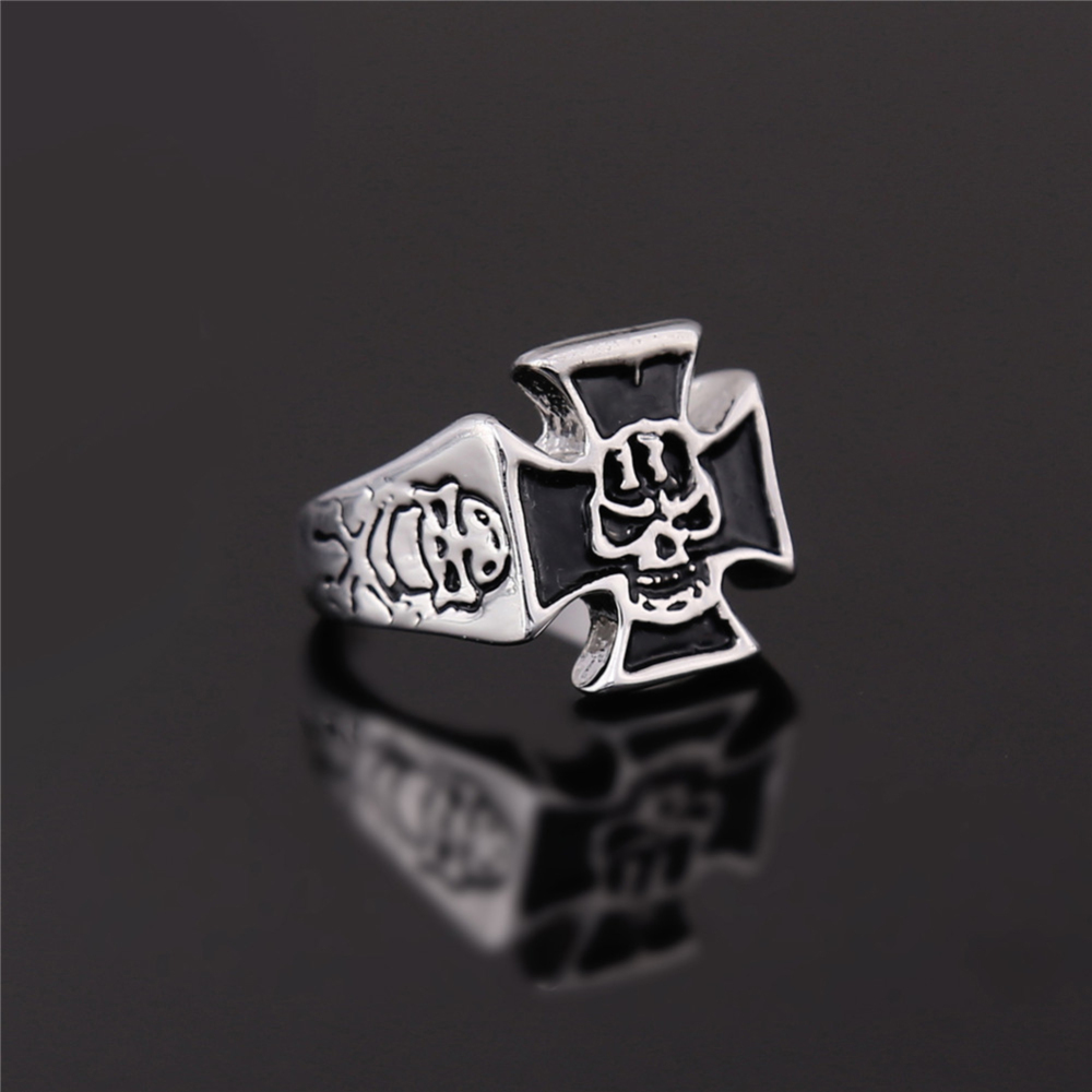 EVBEA Fashion Punk Skull Ring Gothic Style Jewelry