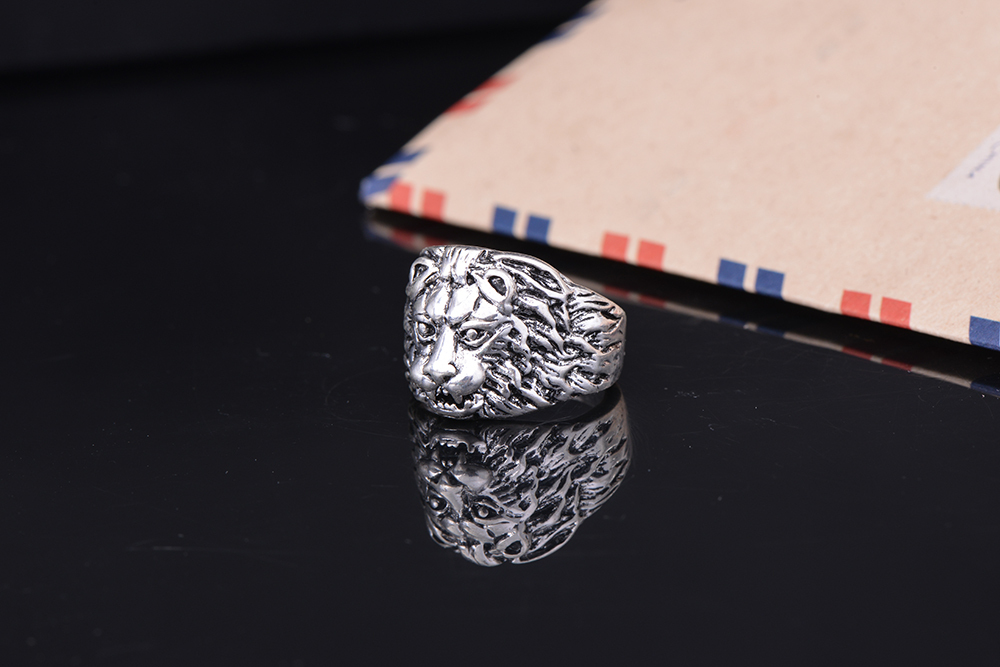 Vintage Men's Punk Lion Ring Biker and Gothic Jewelry