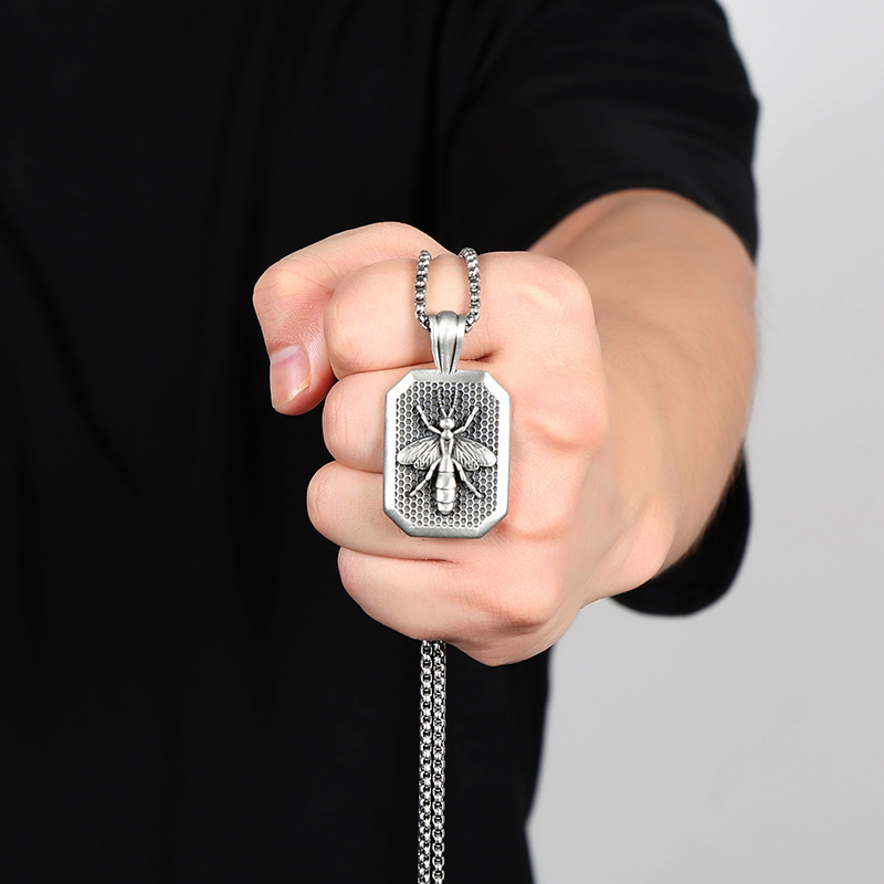 EVBEA Bee Animal Pendant Necklace