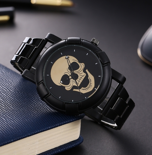 EVBEA Skull Watch