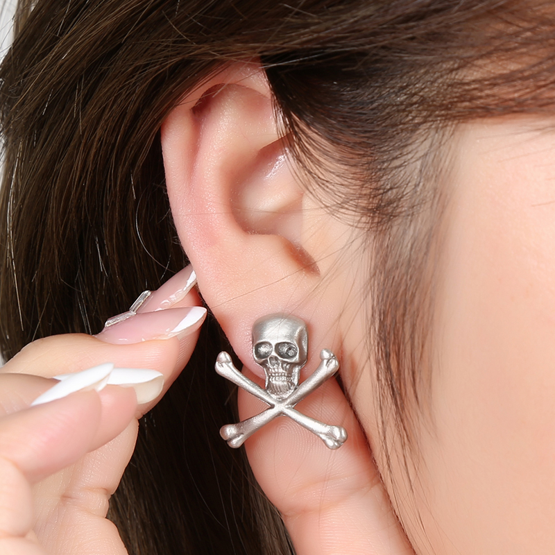 EVBEA Unchanging Belief Skull Earrings