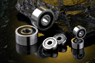 LR5005 -Cam rollers，Track rollers with cylindrical or crowned outer ring