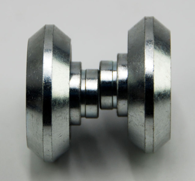 TD02055R05 - Rolo de esteira para trilho