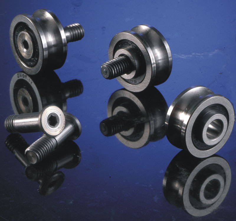 SG15 Track rollers with Gothic arch groove