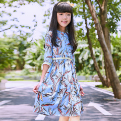 Summer Girls' Printed Dress, with a fresh blue background and leaf patterns, sweet and cute.