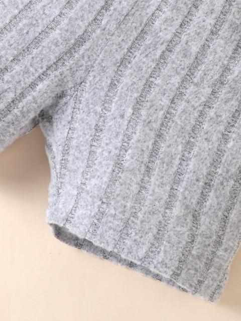 Grey Children's Short - sleeved T - shirt and Shorts Set with Cartoon Cat Pattern