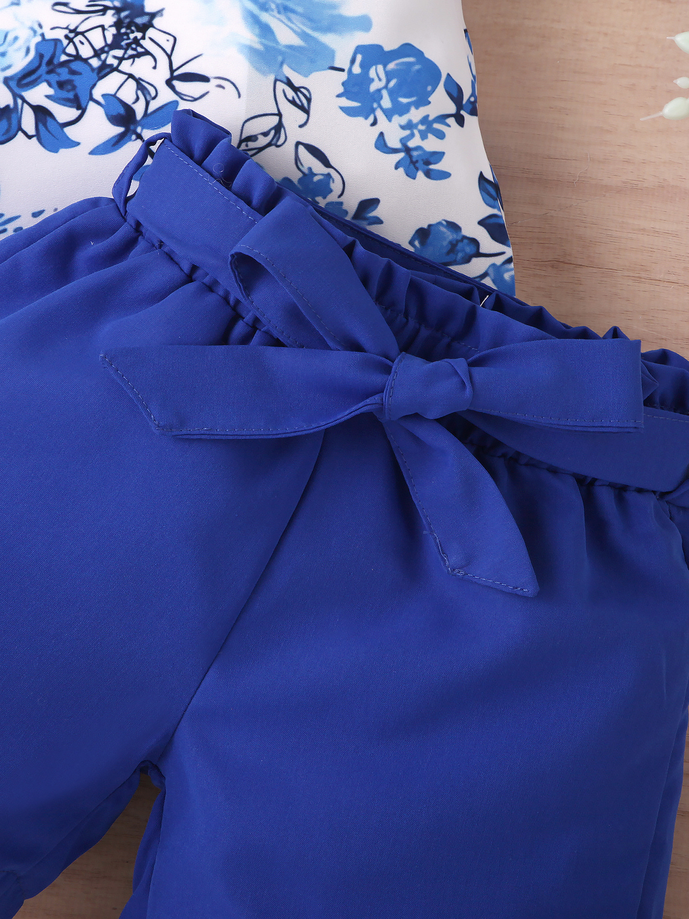 Blue - and - White Floral Flutter - Sleeve Top with Blue Tie - Waist Shorts Girls' Set