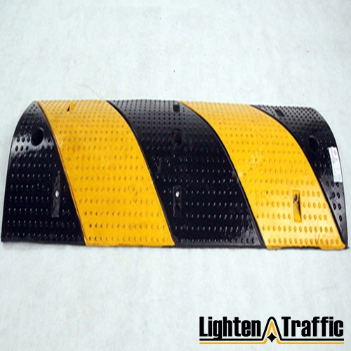 China Road Traffic Speed Ramp Hump Breaker