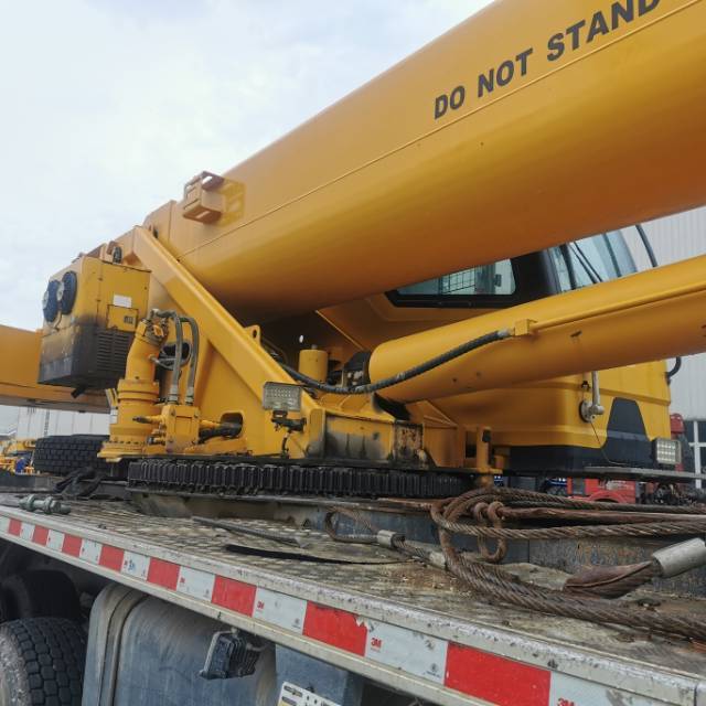 XCMG QY40KC truck crane