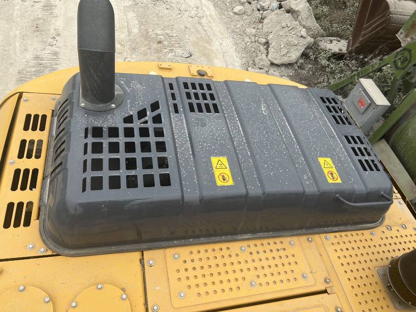 XCMG XE200D crawler excavator