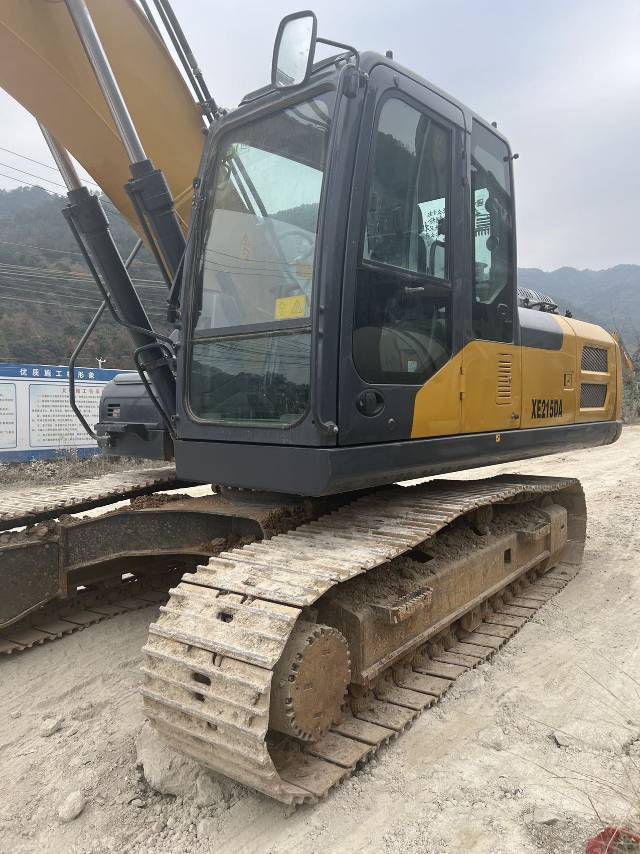 XCMG XE200D crawler excavator