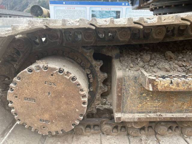 XCMG XE200D crawler excavator