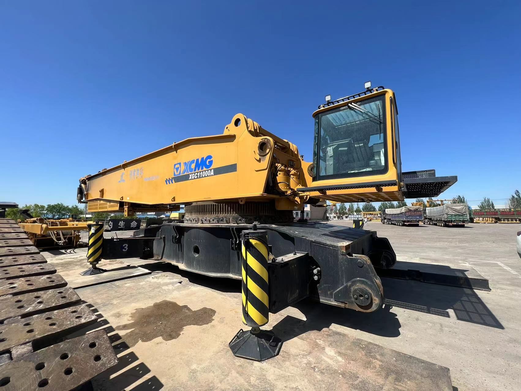 XCMG  XGC11000A crawler crane
