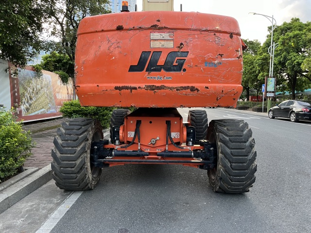 2022 JLG860SJ