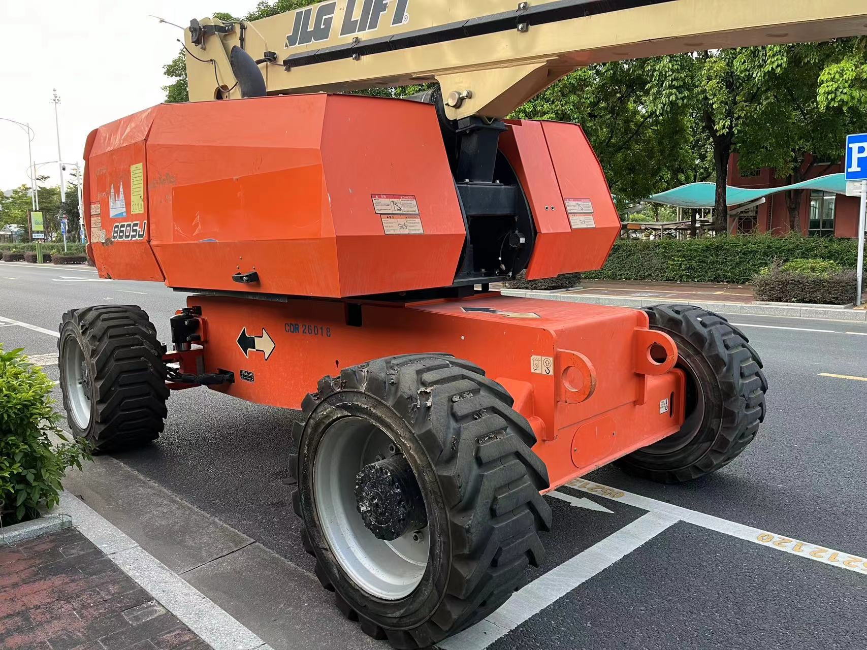 2022 JLG860SJ