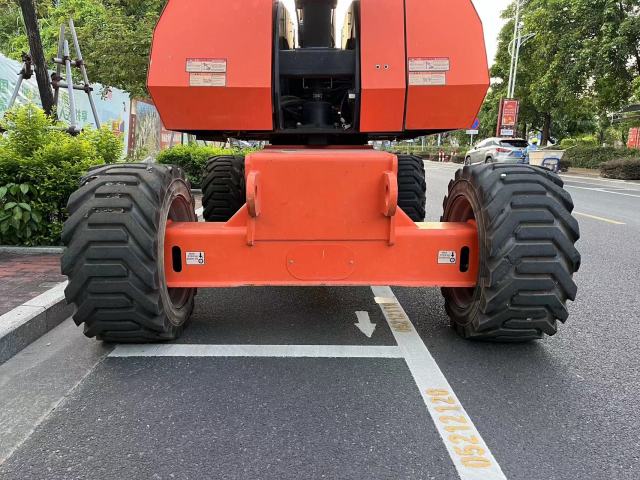 2022 JLG860SJ