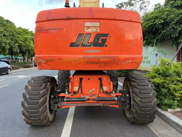 2022 JLG860SJ