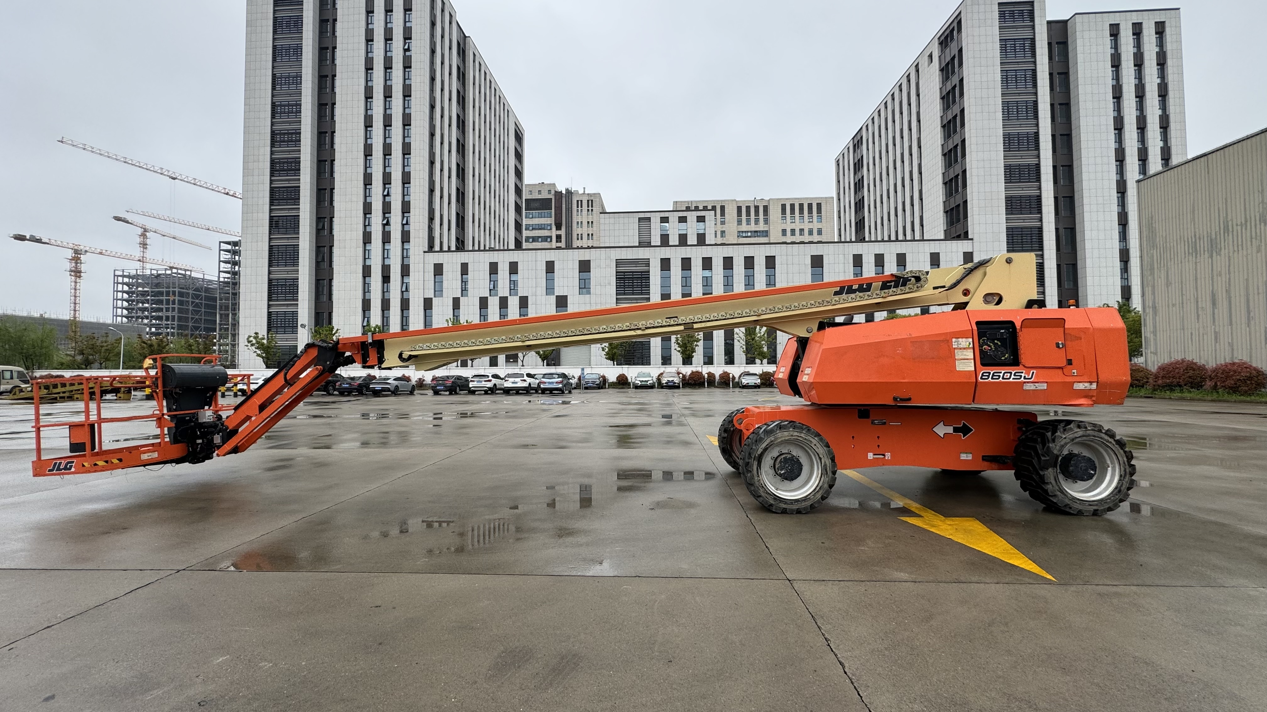 2022 JLG860SJ