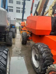2017 JLG 660SJ