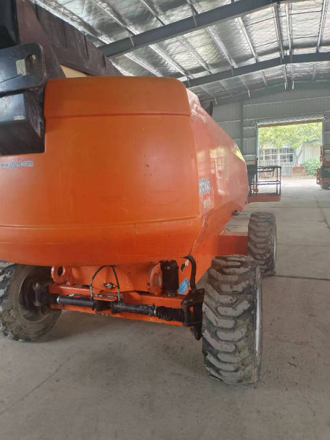 2017 JLG 660SJ