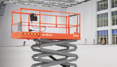 Skyjack  SJ4726/32  Dc electric shear fork aerial work platform