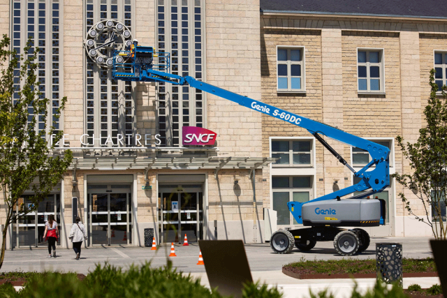 Genie® | S-60 DC electric vertical arm aerial work platform |  Efficient Solution for sale