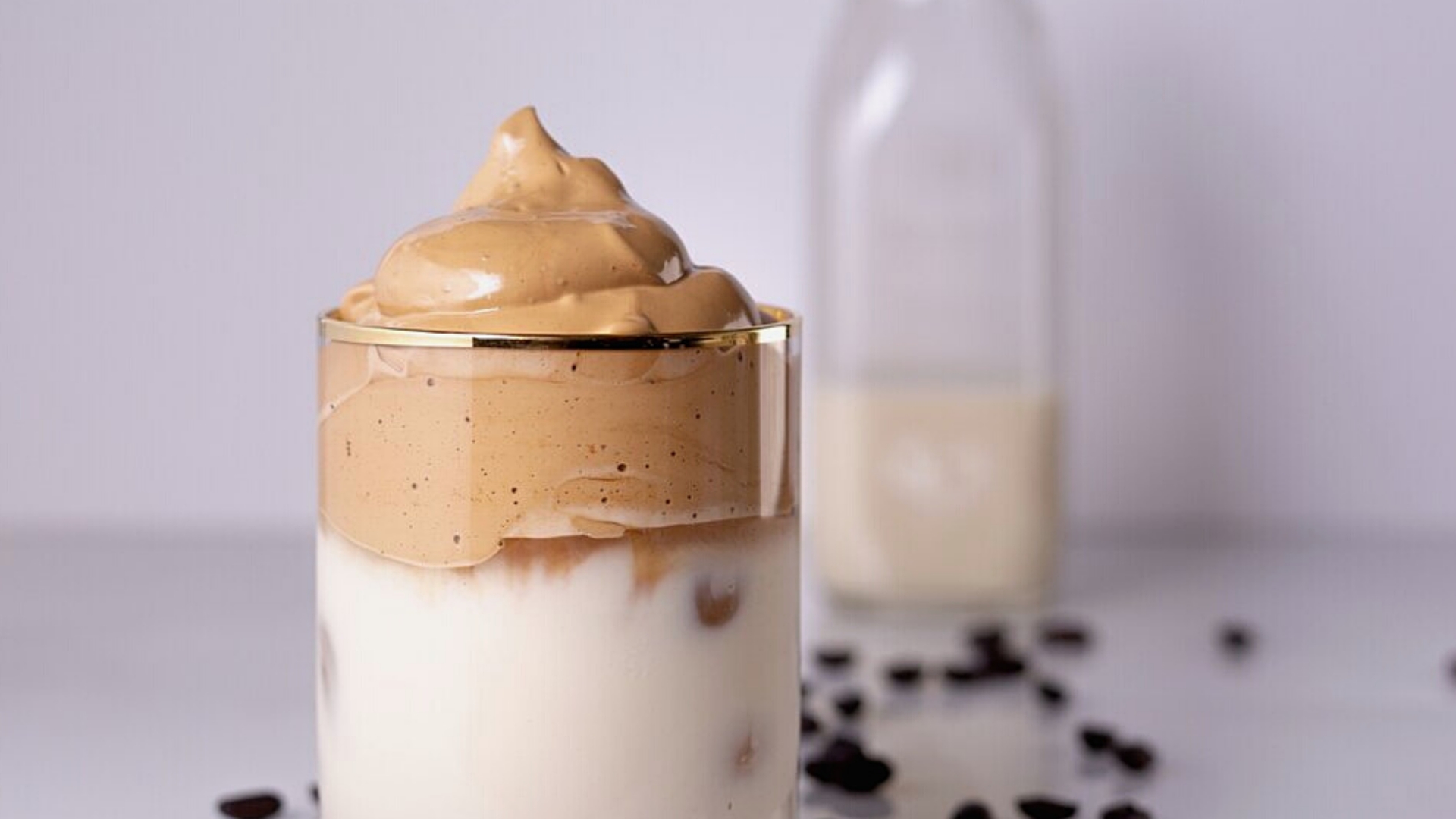 Nitro cold brew foam