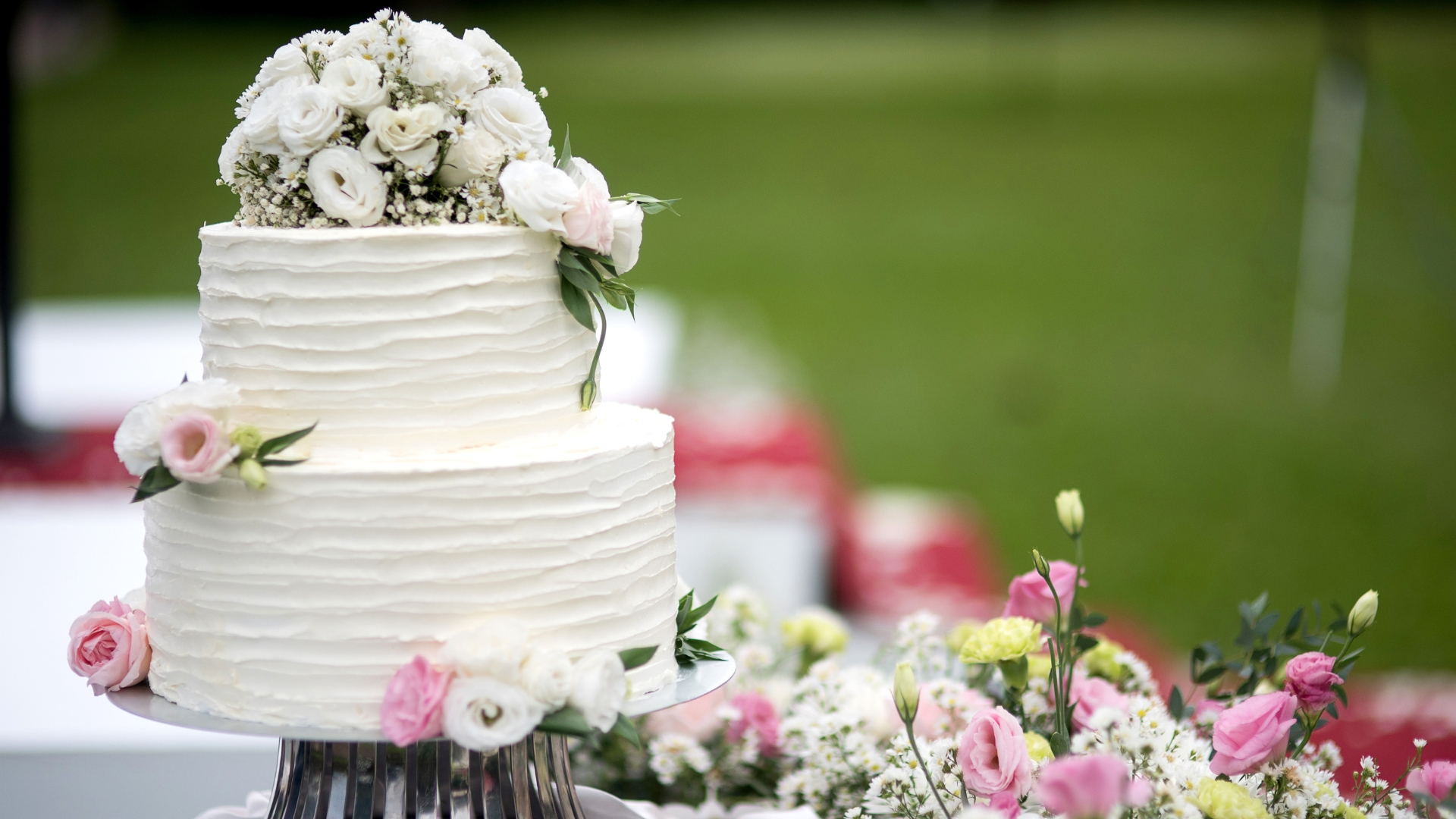 Cream cake placed outdoors