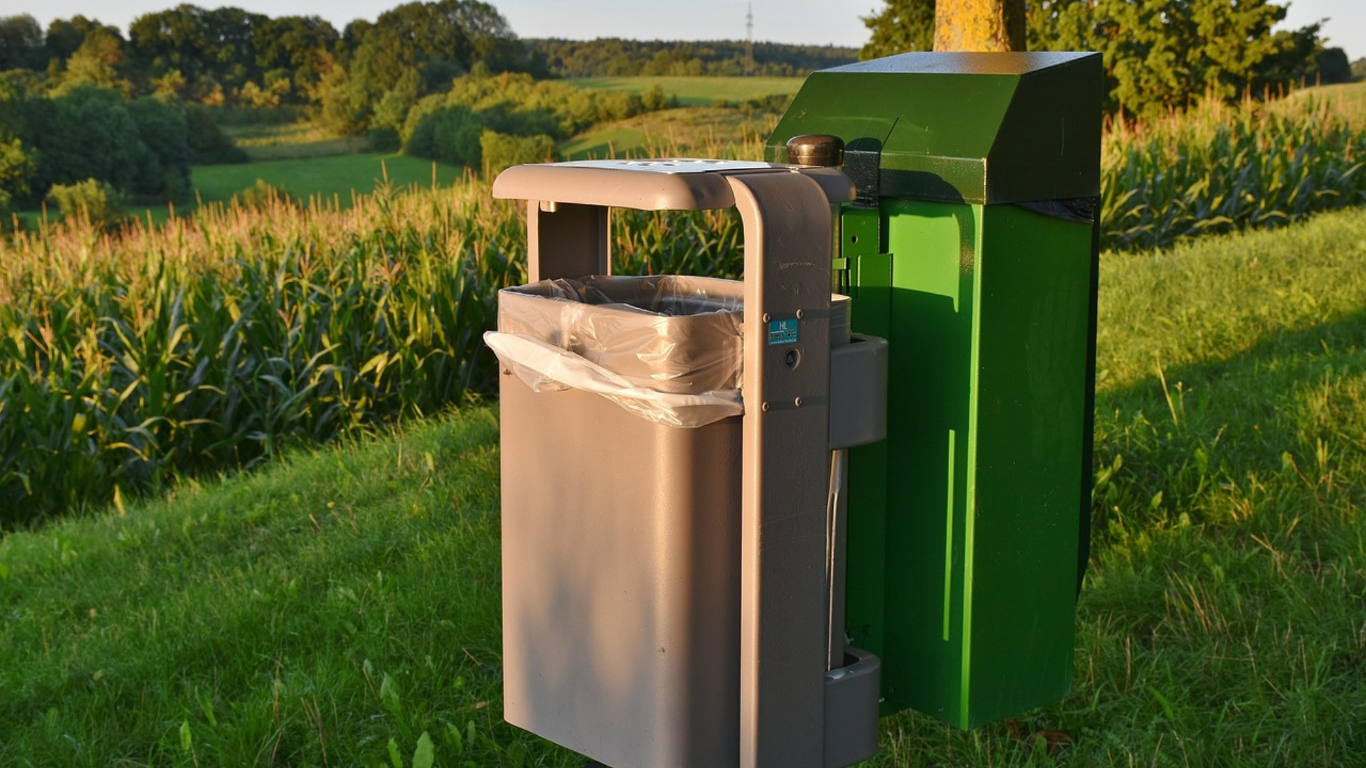Can Helium Tanks Be Thrown in the Trash