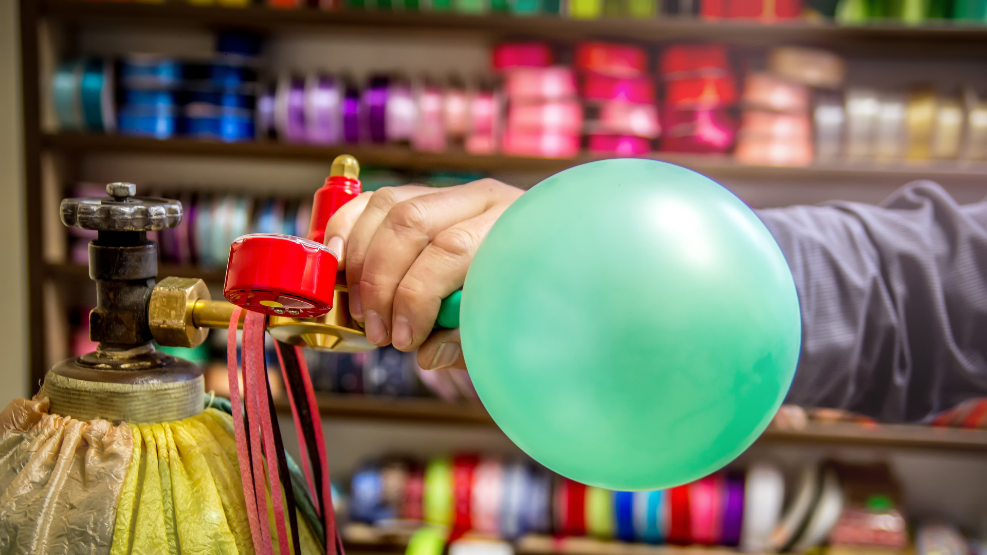 Refillable Helium Tanks