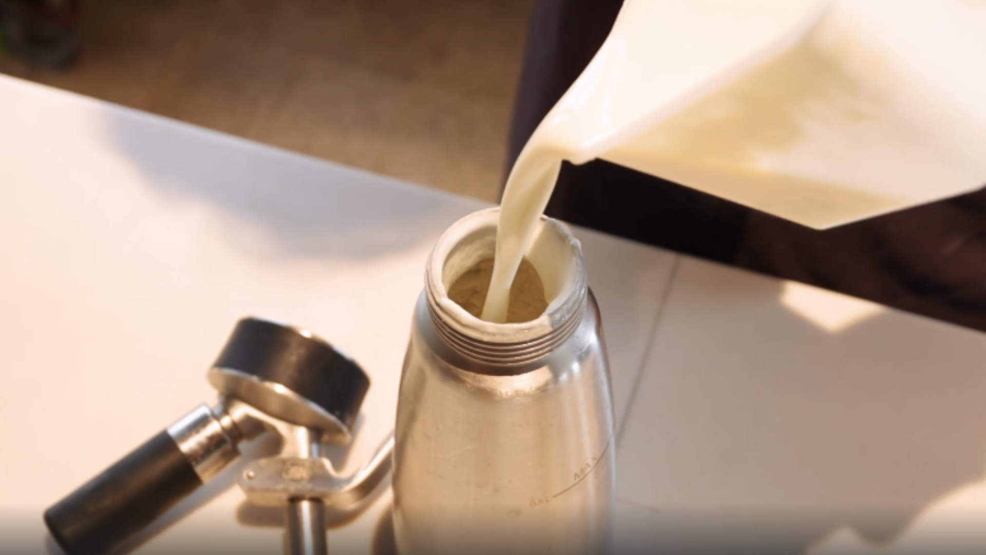 whipped cream dispenser