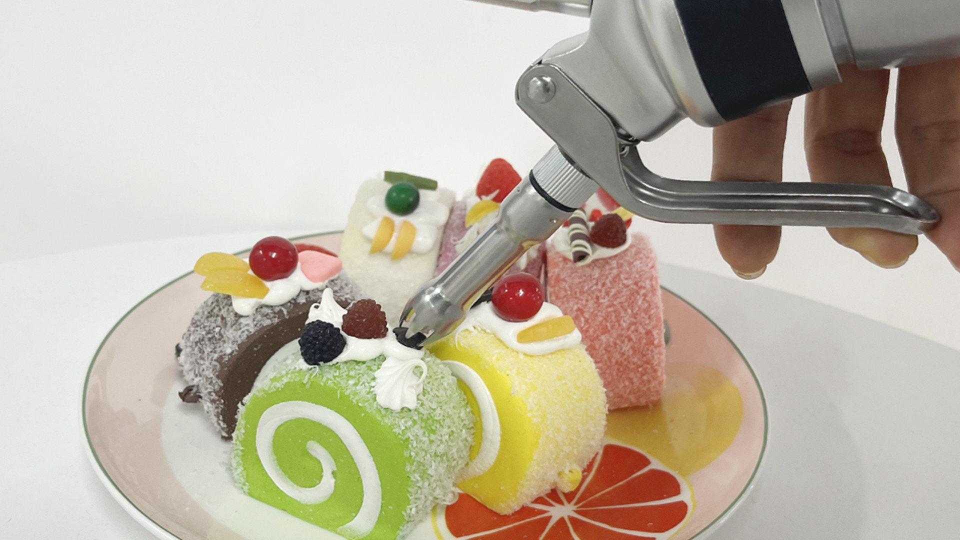 whipped cream dispenser