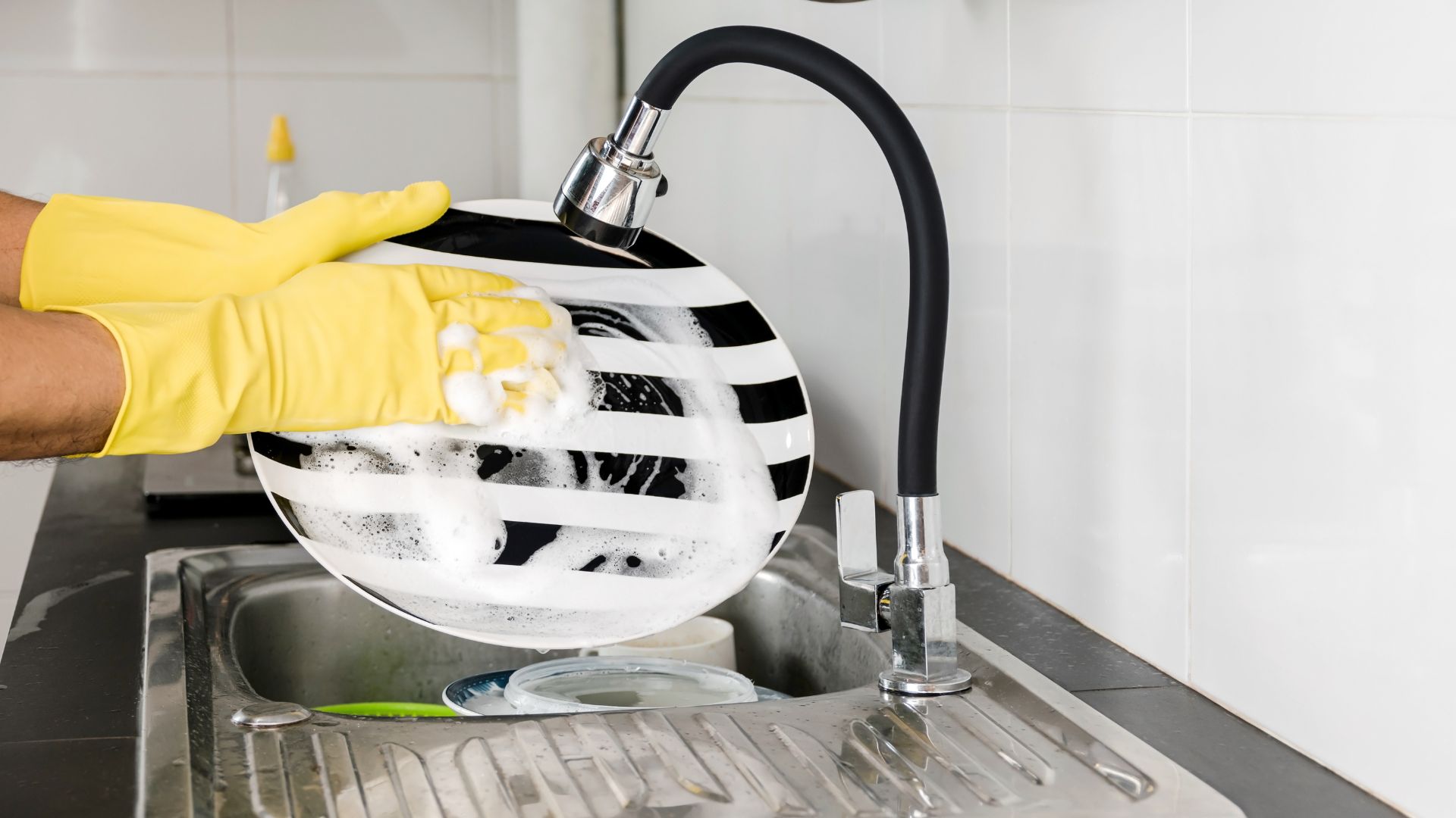 Prevent Contamination from Kitchen Tools