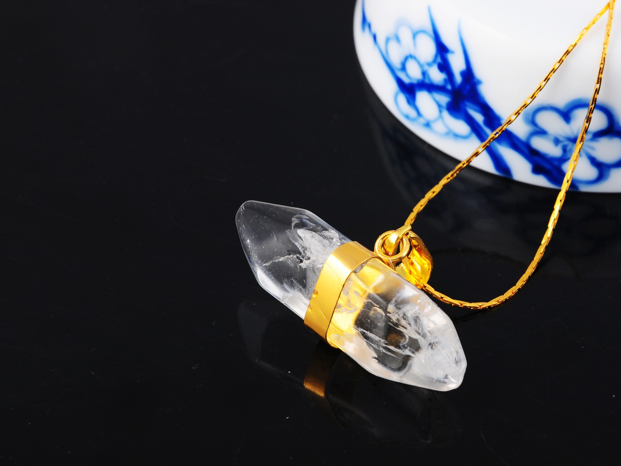Gold Hexagonal Pillar Crystal Pendant 15X35MM