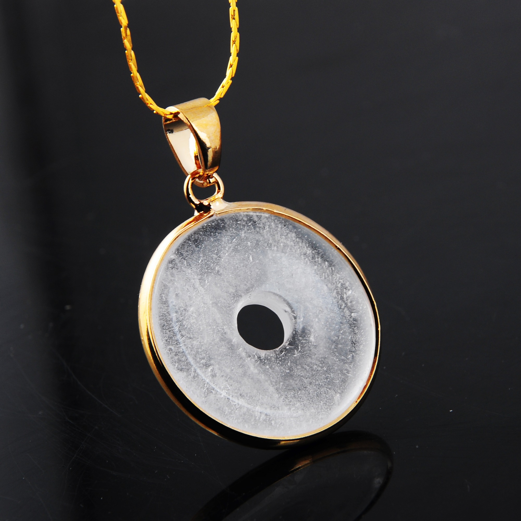 Gold Wire 32MM CoinGemstone Pendant