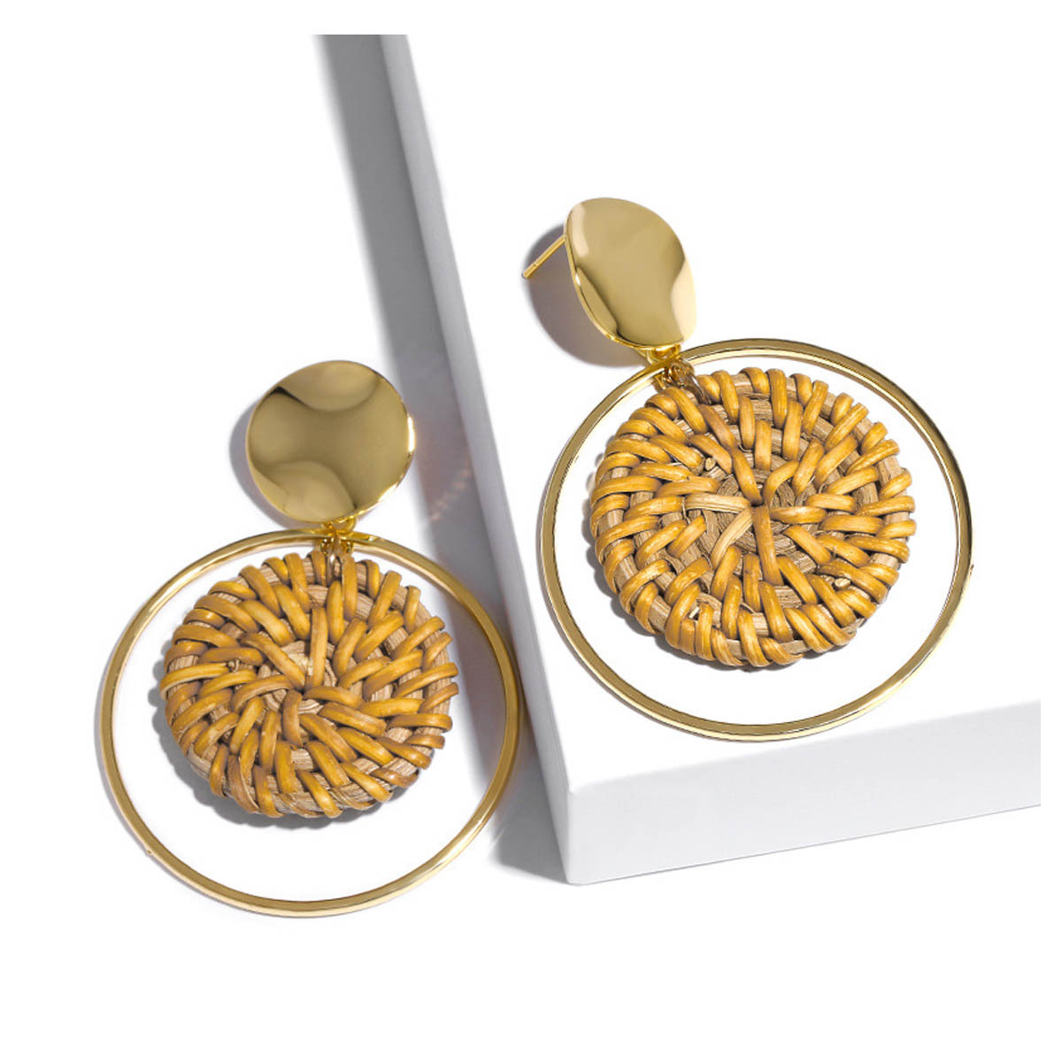 Woven Rattan Earrings Handmade Wicker Earrings Straw Knit Circle Hoop Earrings Lightweight Raffia Braid Drop Dangle Earring for Women Girls